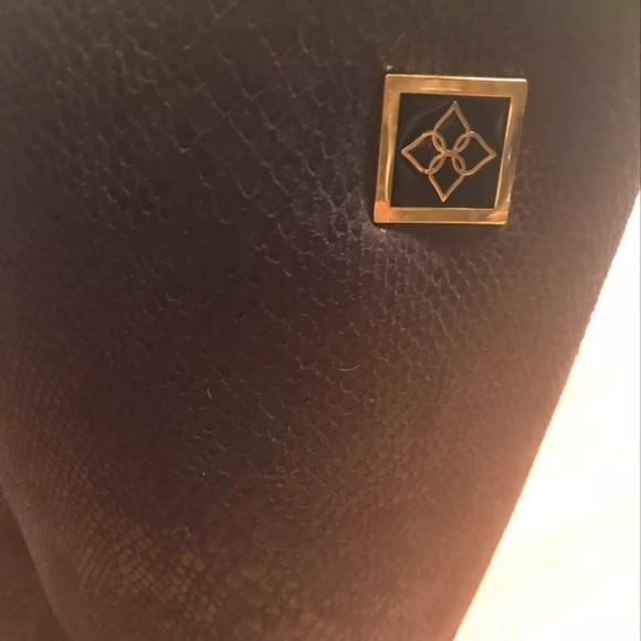 VS Limited Edition Rain Boots! - Picture 4 of 6