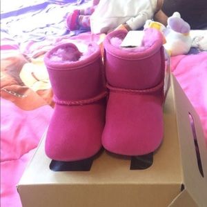 New never worn uggs