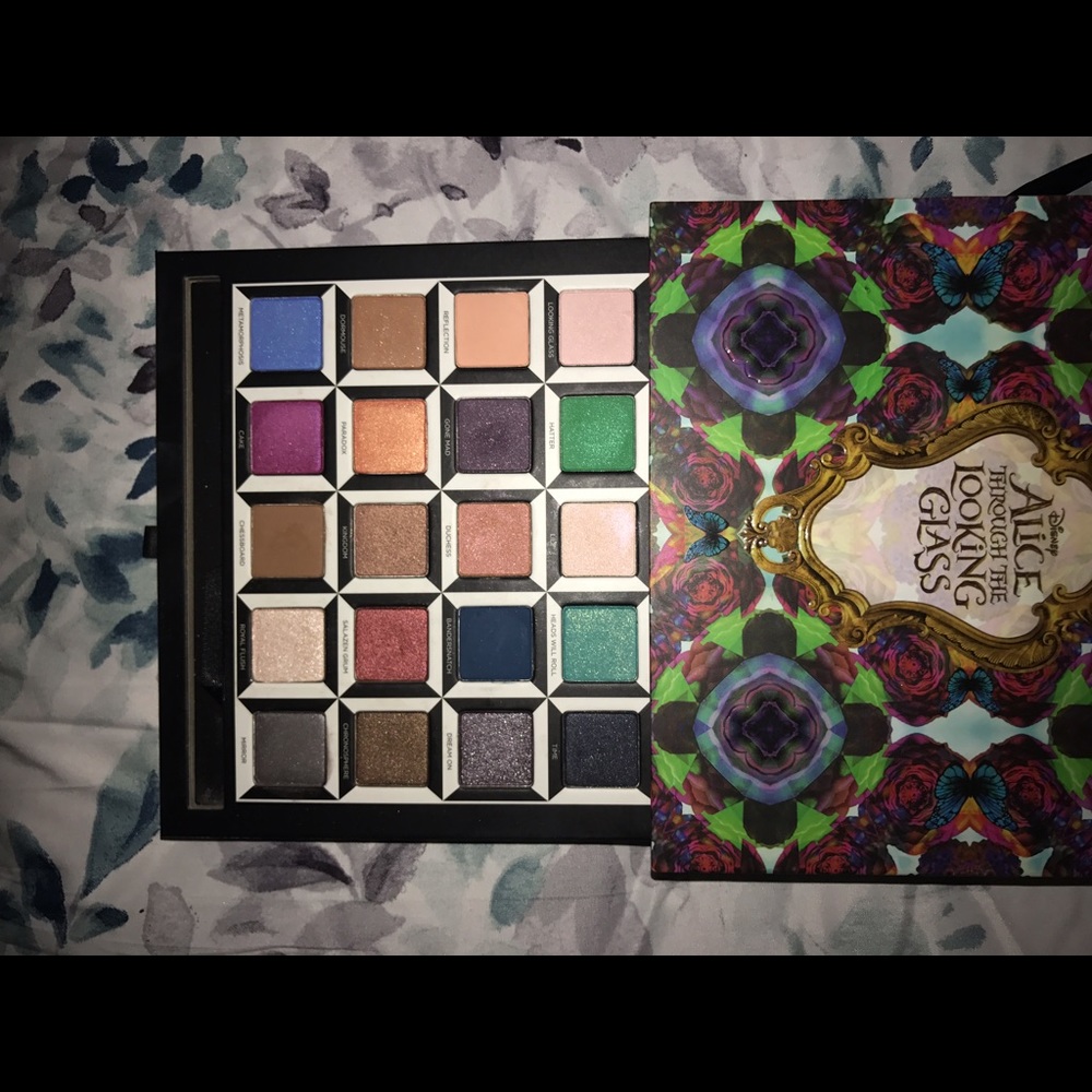Urban Decay Alice through the looking glass