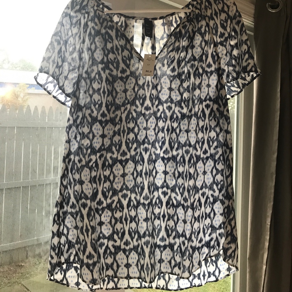 Gap blue and white floral print size xl