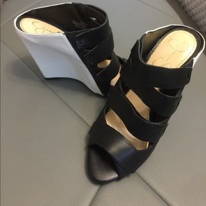 Jessica Simpson wedges size 7