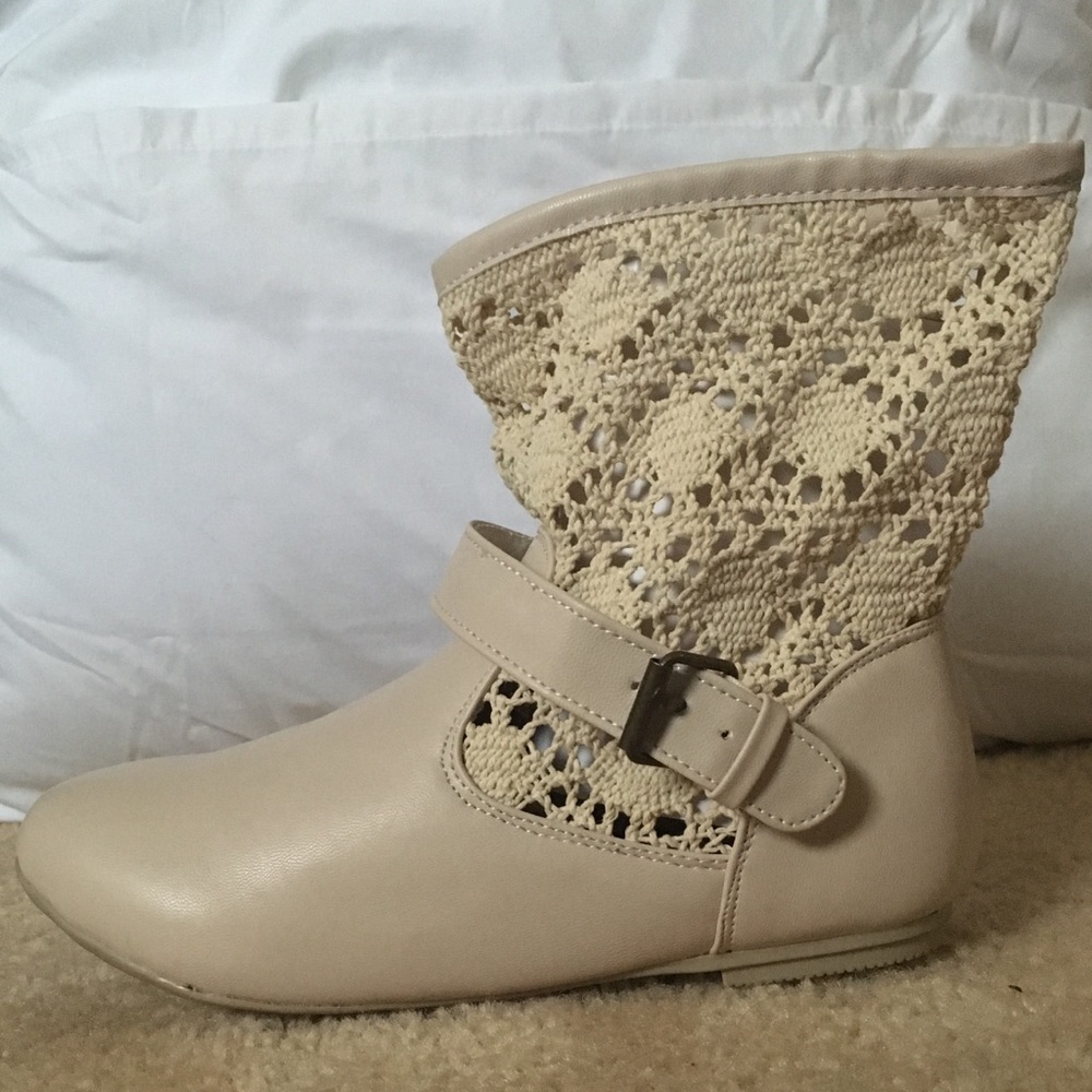 Crochet Sarah Jayne boot