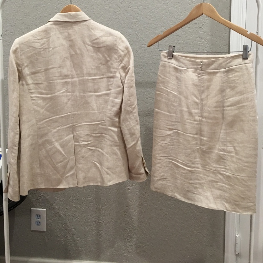 Linen suit - size 2 (back)