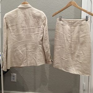 Linen suit - size 2 (back)