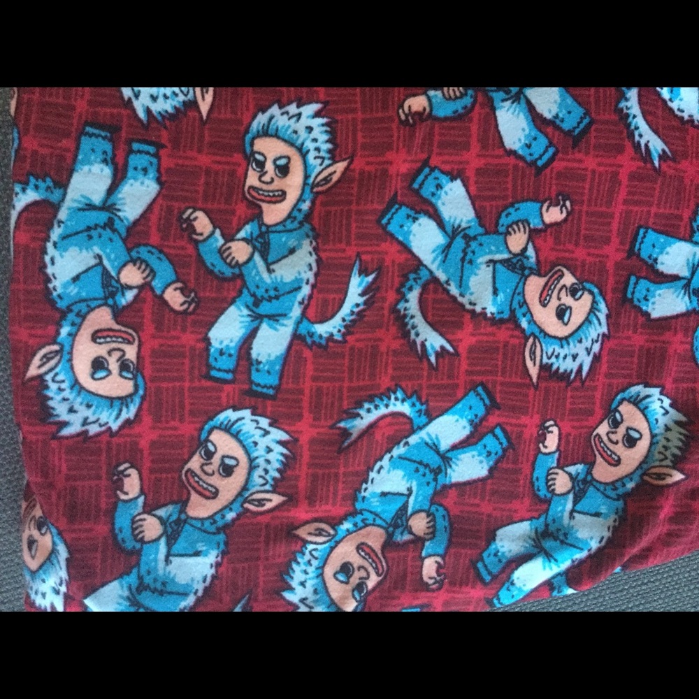 Lularoe OS Halloween leggings. Unicorn Alert