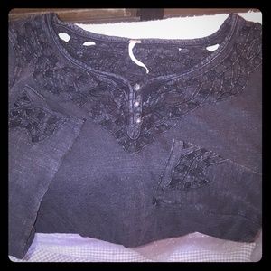 Free People laser cut long sleeve top sz Med