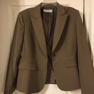 ⚡️⚡️flash SALE ⚡️EUC Tahari tailored blazer!