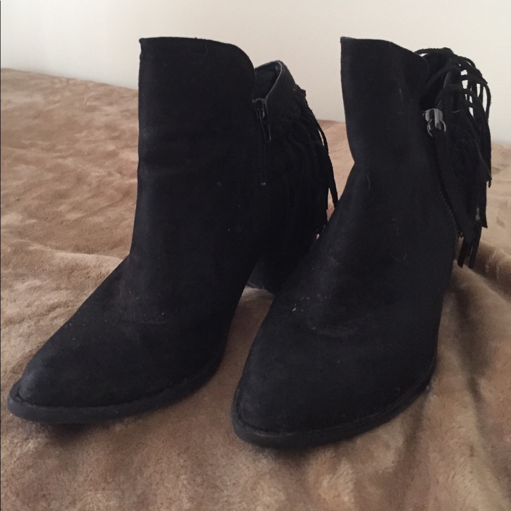 Fringe suede booties
