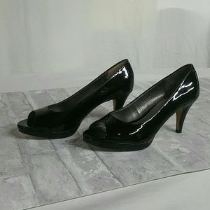 SALE!!Bandolino Black Patent High Heeled Shoes