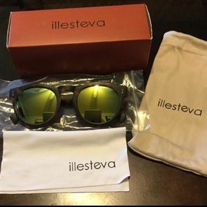 Green Lens illesteva sunglasses