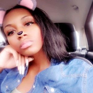 Meet your Posher, Dakia