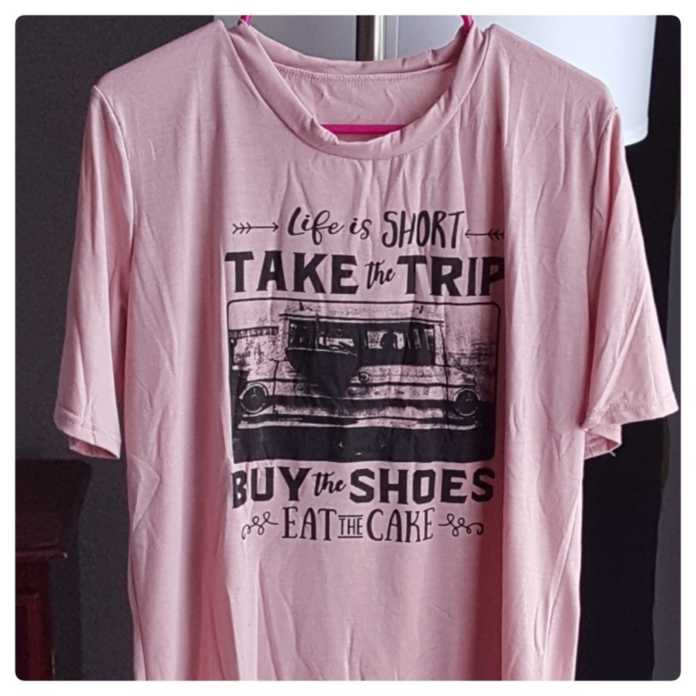 JUST IN: BUY THE SHOES T shirt - Picture 2 of 3