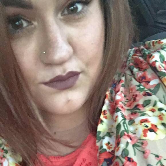 Meet your Posher, Jade - Picture 1 of 1