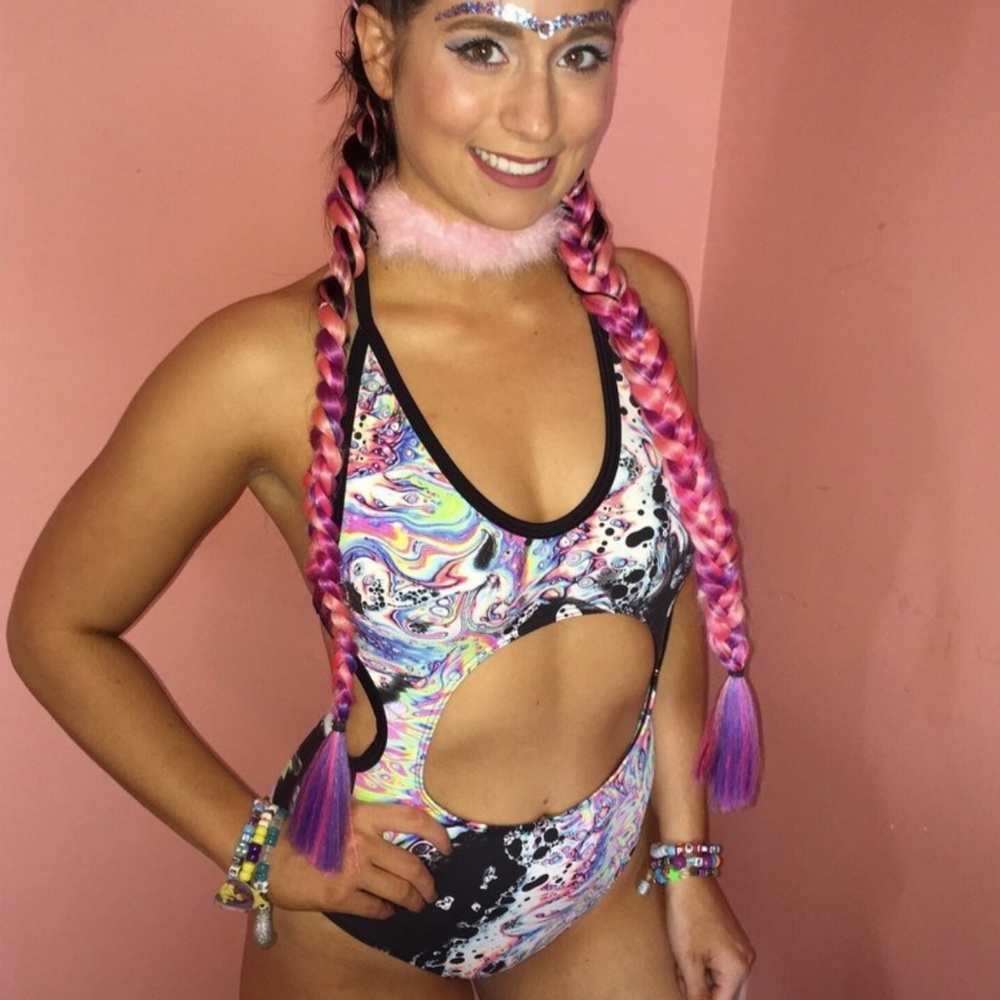 Acid bath bodysuit - Picture 5 of 8