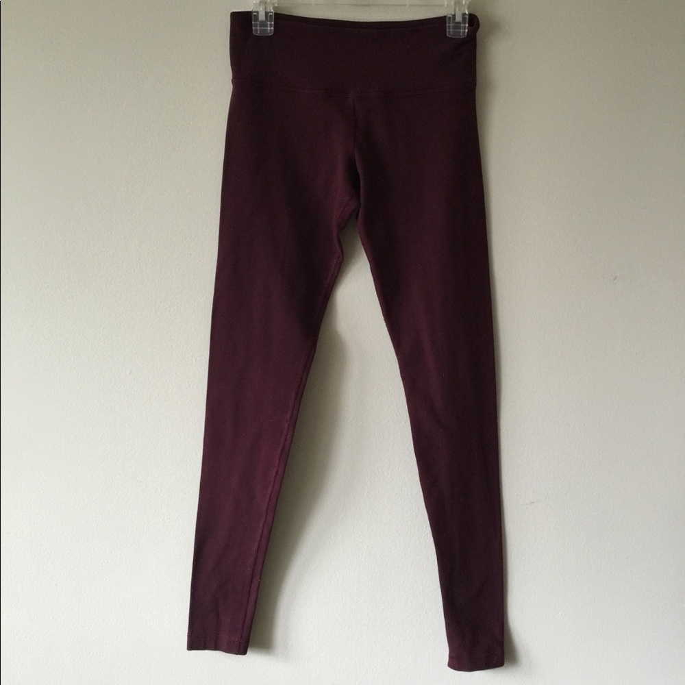 Lulu Lemon wunder under leggings size 6 Burgandy