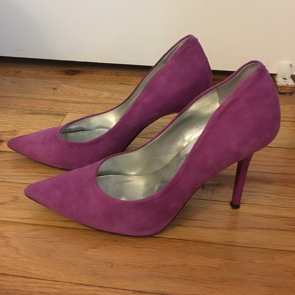 Pink Guess pumps!