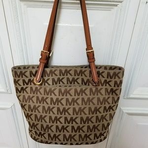 Michael kors purse