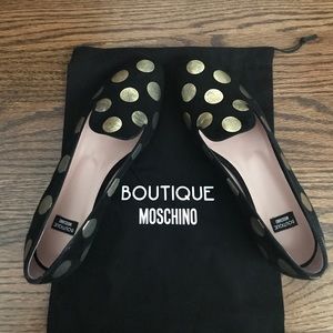 Moschino black and gold polka dot flats! Moschino black and gold polka dot flats!