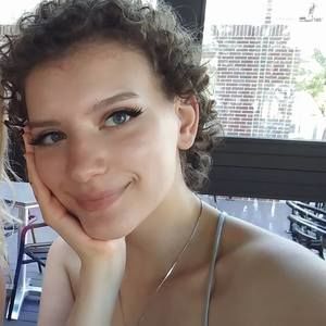 Meet your Posher, Jade