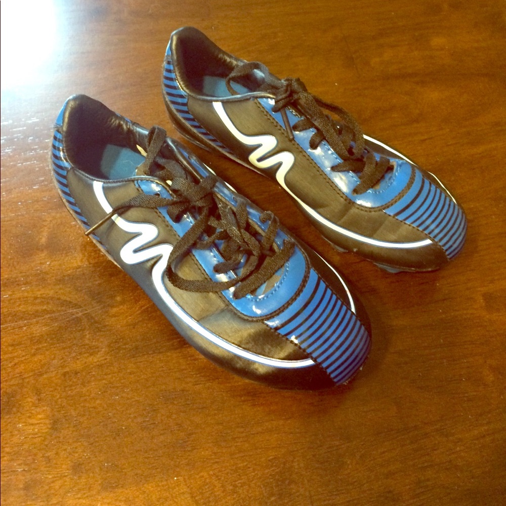Soccer cleats