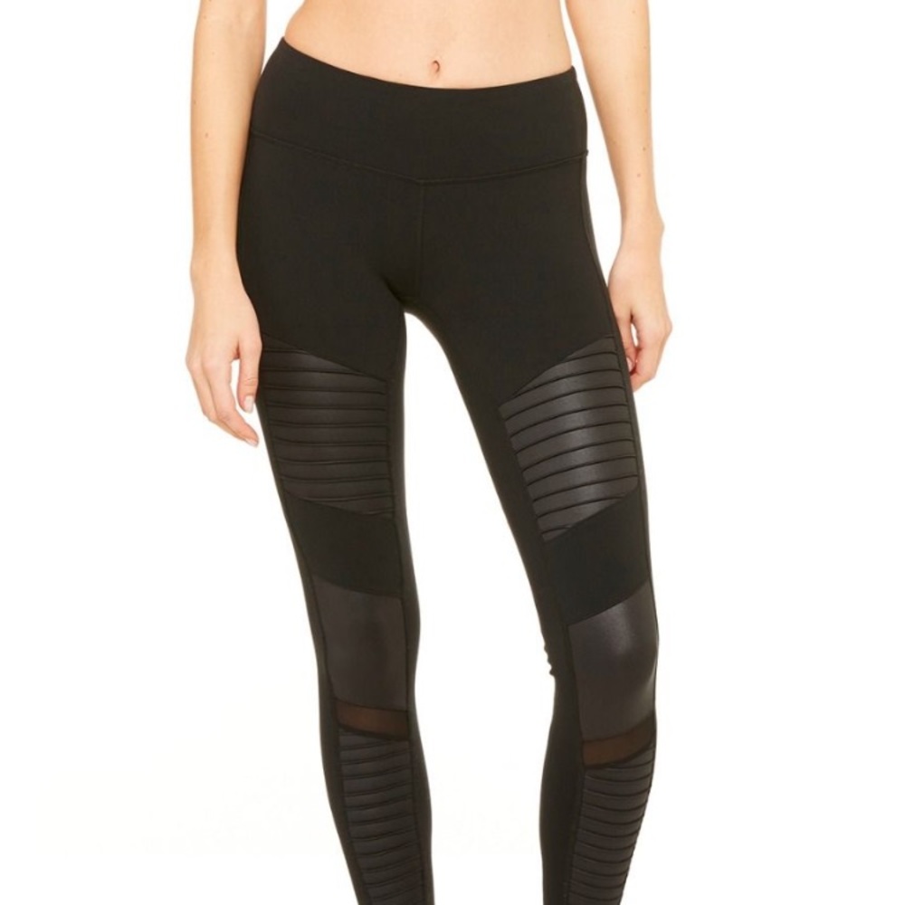 NWT Alo Moto Leggings $110