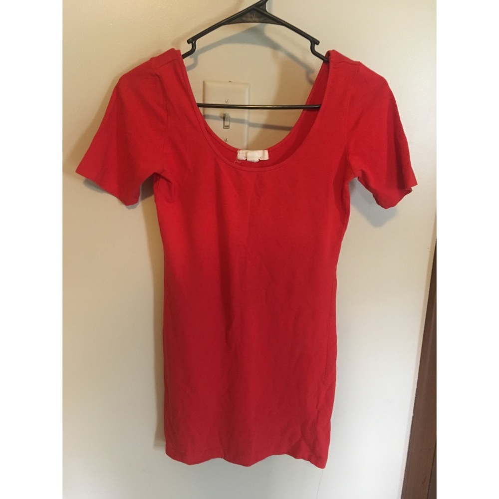 Red bodycon dress/long tight shirt