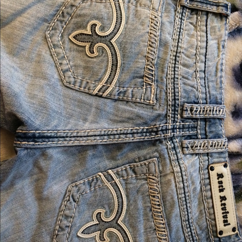 Rock revival shorts size 28