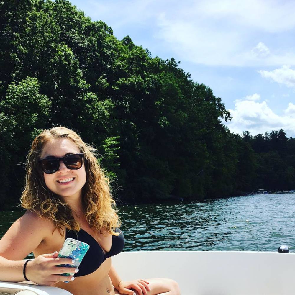 Meet your Posher, Jessica