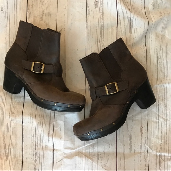 clarks brown leather ankle boots