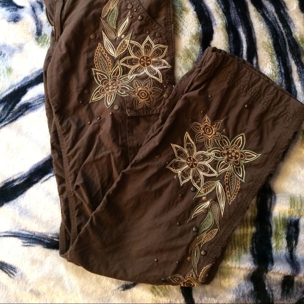 Miss me cargos size medium