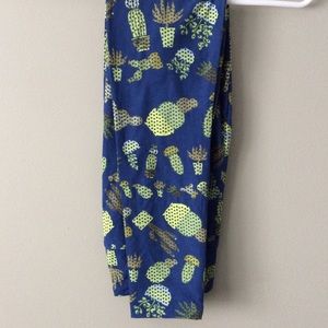 BNWT Lularoe Cactus leggings OS