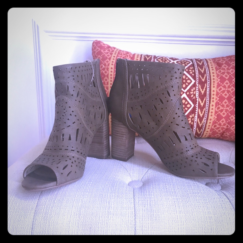 Brownish/taupe Peep Toe Booties