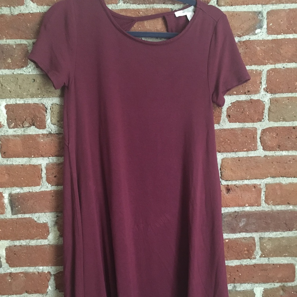 Maroon open back t-shirt dress
