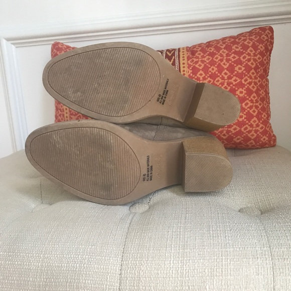 Faux Suede Distressed Ankle Booties - Picture 3 of 4