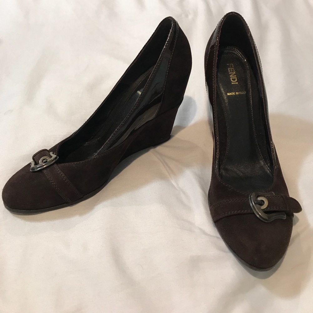 FENDI suede logo sex and the city carry bradshaw
