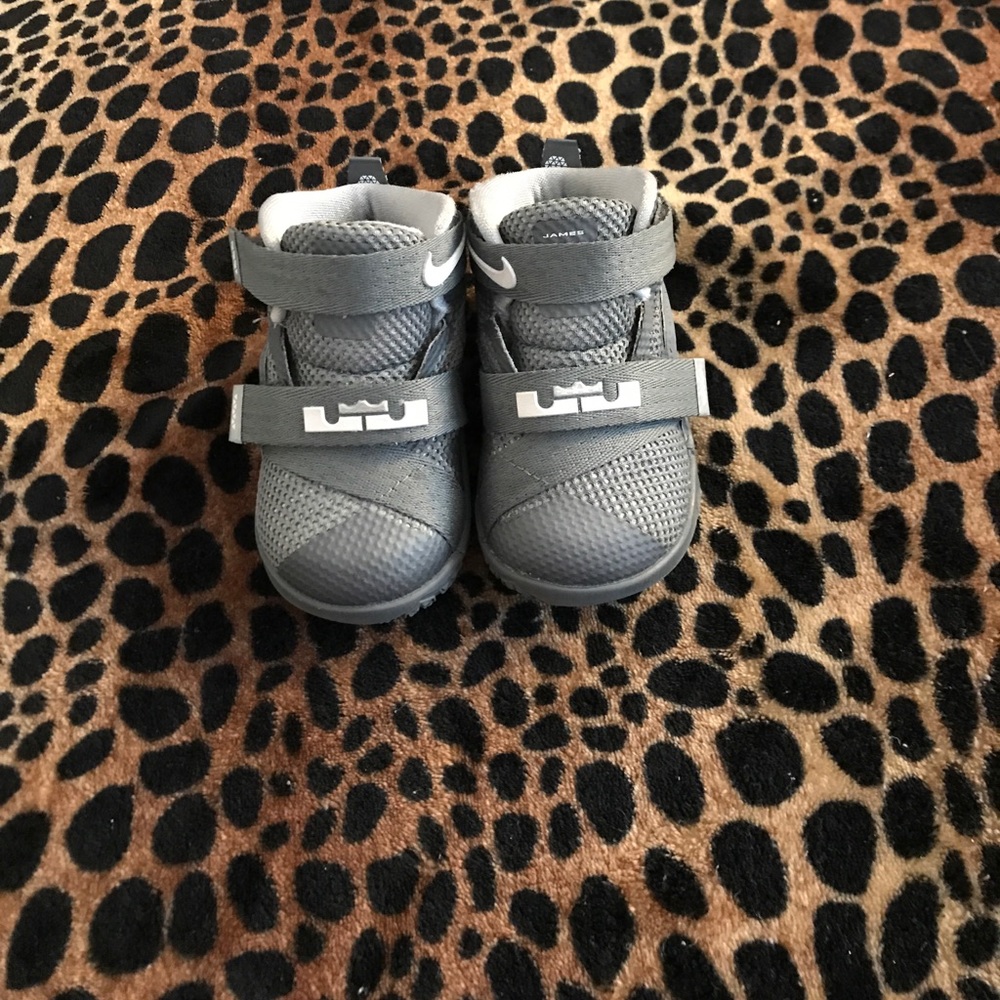 Nike Soldier IX toddler sneakers
