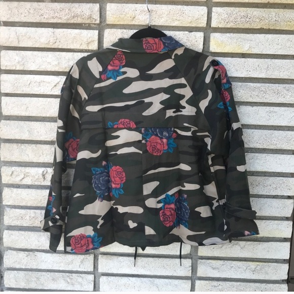 NEW 🌹Camouflage Rose Jacket - Picture 2 of 5