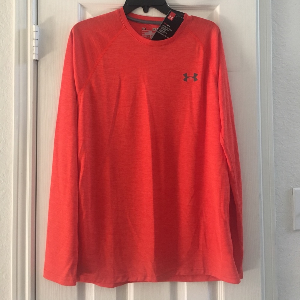 Nwt size S under armour long sleeve
