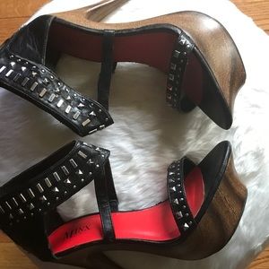 Meet your Posher, Uncluttered Wear