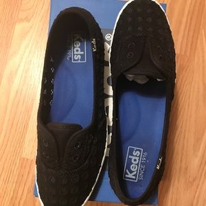 keds chillax mini eyelet
