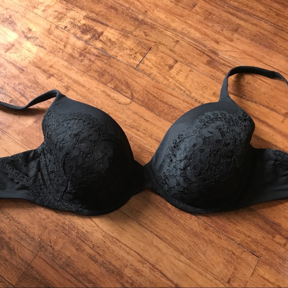 NEW VS bra 36D lined w/ underwire