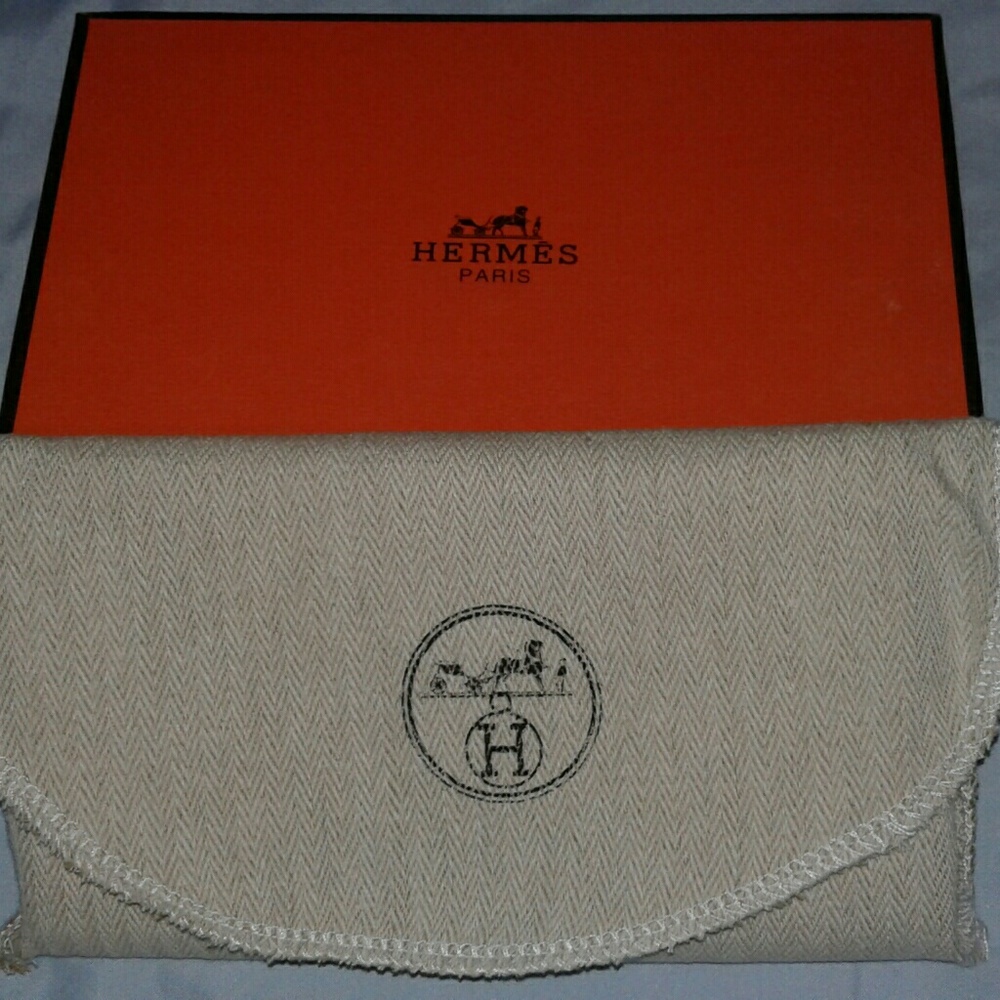 hermes paris H logo beant couchevel wallet purse