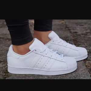 Barley worn all white Adidas Superstar Sneaker