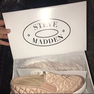 Steve Madden slip ons