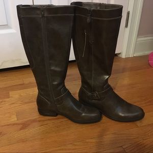 Brown boots
