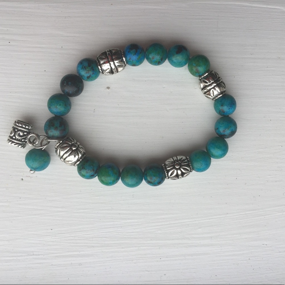 Stretch cord bracelet