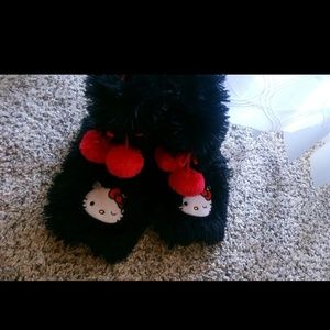 Fluffy hello kitty slipper boots