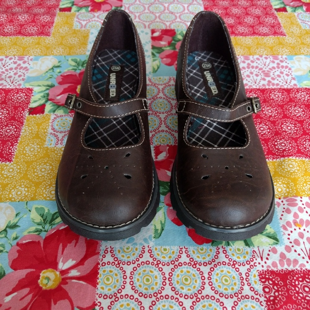 NEW! ✴️Girls Brown Mary Jane Shoes