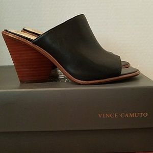 Vince Camuto - Dormina Mule.