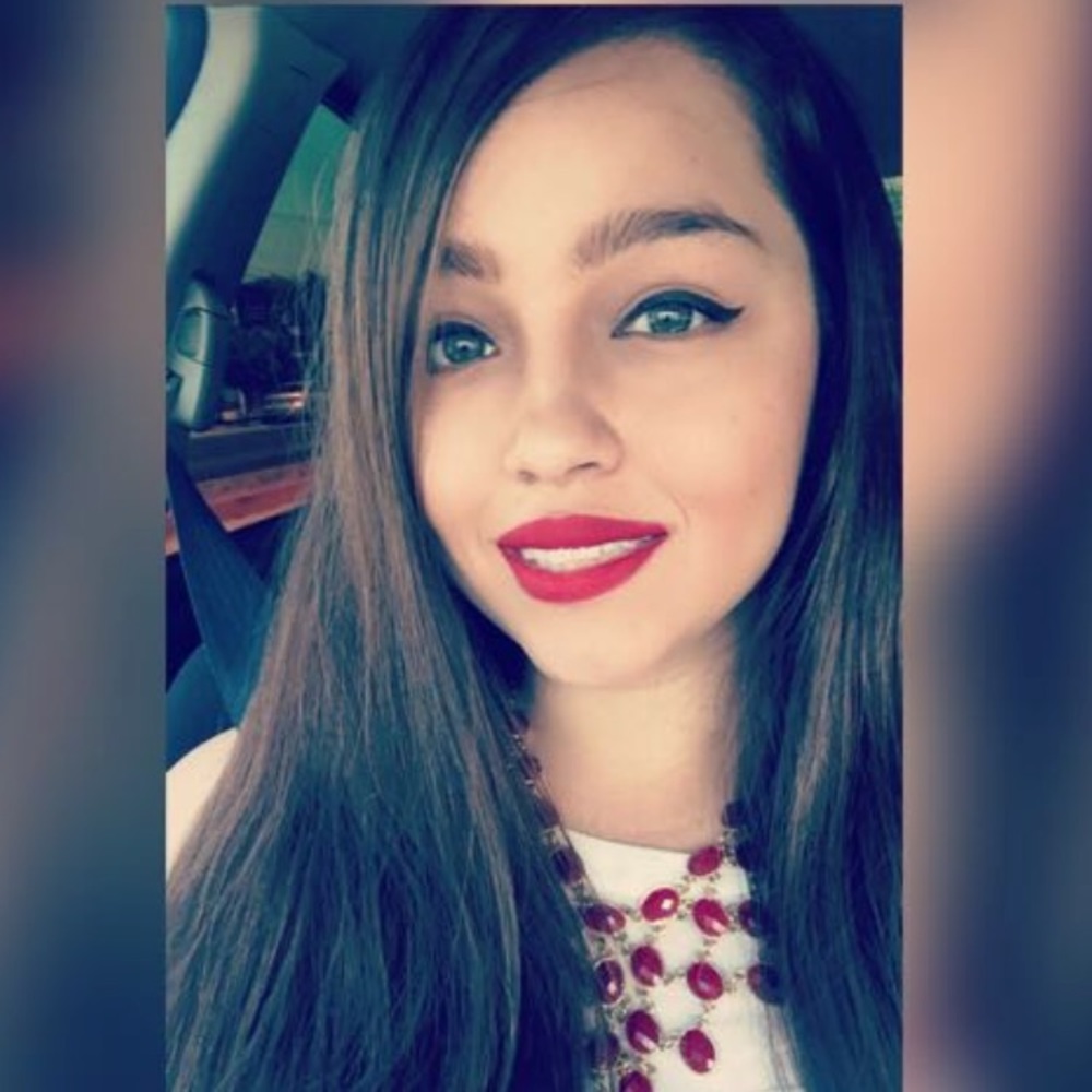 Meet your Posher, Pilar